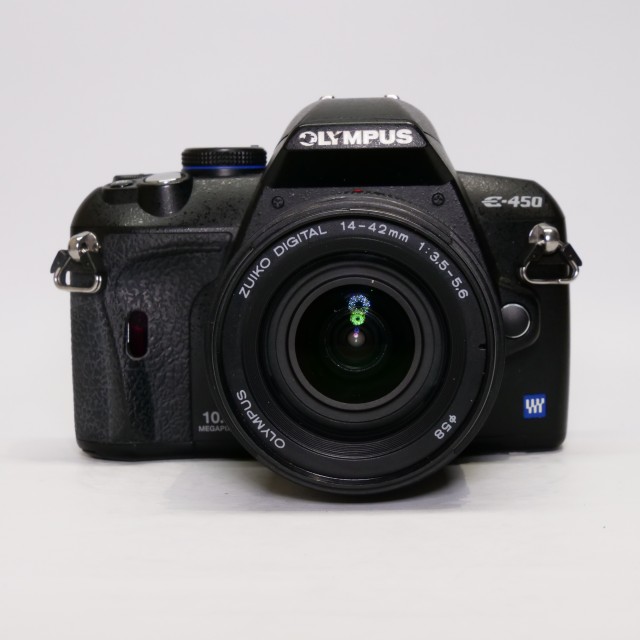 Olympus Used Olympus E-450 DSLR with 14-42mm lens