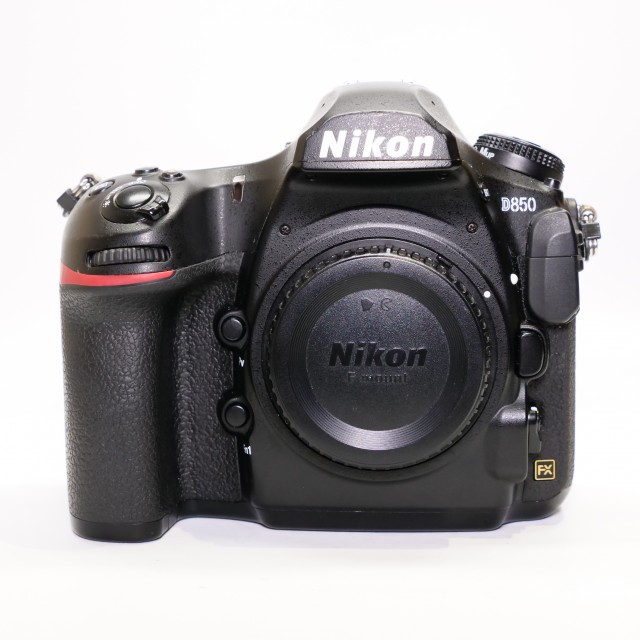 Nikon Used Nikon D850 Full frame DSLR body