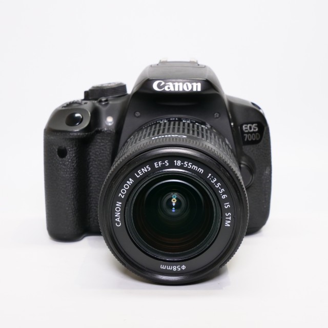 Canon Used Canon EOS 700D DSLR with 18-55mm lens