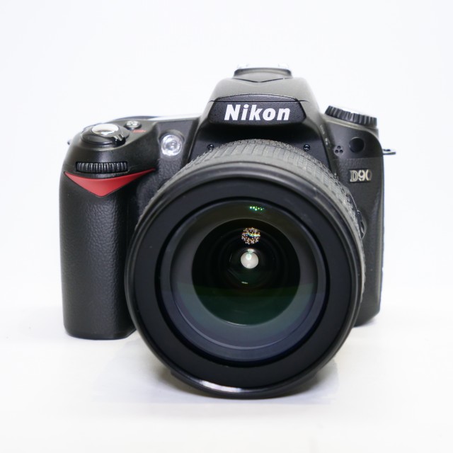 Nikon Used Nikon D90 DSLR with 18-105mm lens