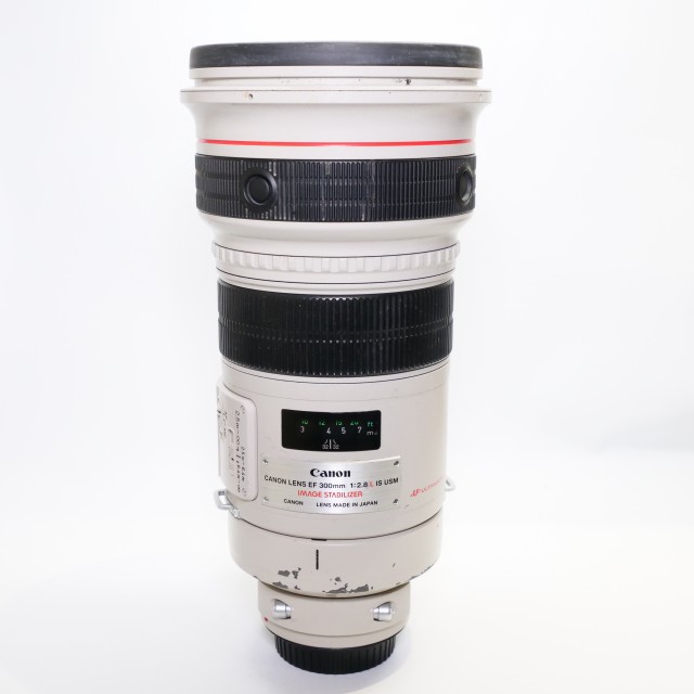 Used Canon EF 300mm f2.8 L IS USM lens | £520 - Castle Cameras