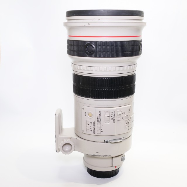 Used Canon EF 300mm f2.8 L IS USM lens | £1299 - Castle Cameras