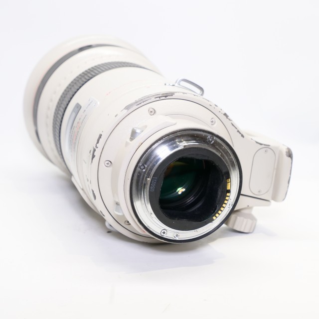 Used Canon EF 300mm f2.8 L IS USM lens | £1299 - Castle Cameras