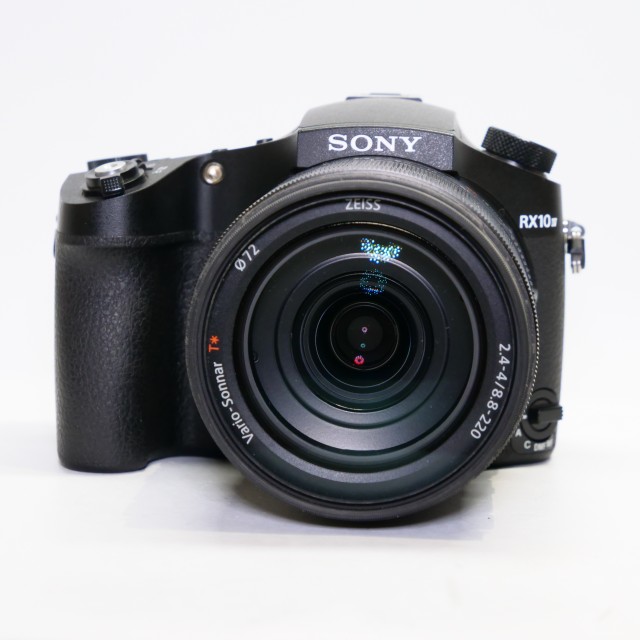 Sony Used Sony RX10 Mark IV bridge camera
