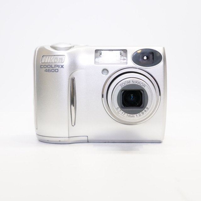 Nikon Used Nikon Coolpix 4600 digital compact camera