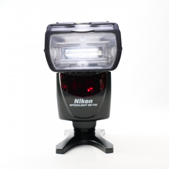 Nikon Used Nikon SB-700 speedlight with Yungnuo remote trigger