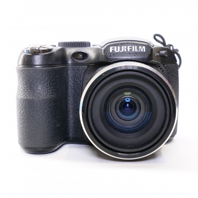 Fujifilm Used Fujifilm Finepix S1800 digital compact camera
