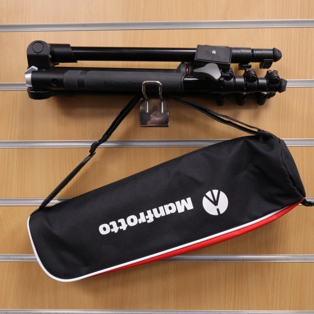 Manfrotto Used Manfrotto Befrree MKBFRA4-BH tripod with ball head