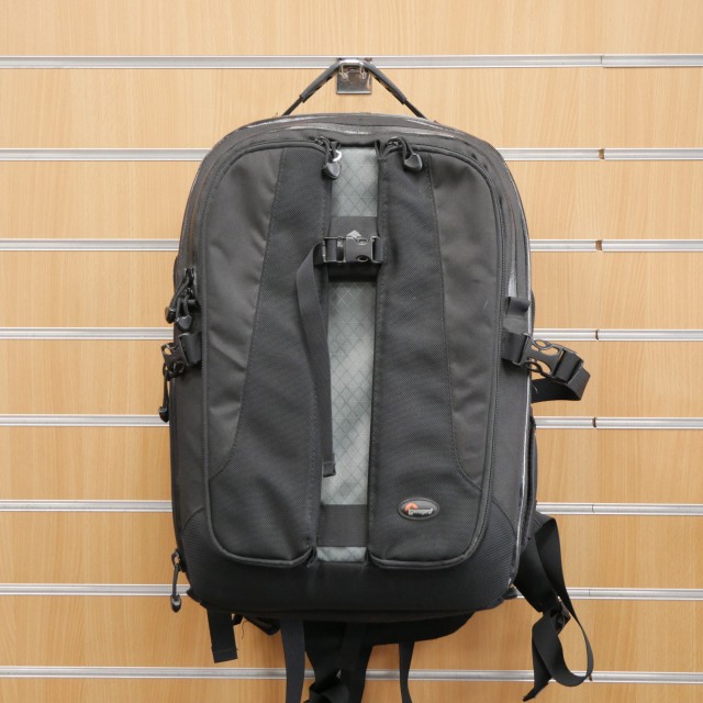 Lowepro Used Lowepro Vertex 200 AW