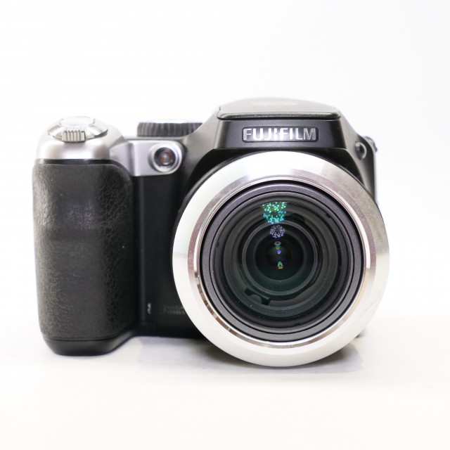 Fujifilm Used Fujifilm Finepix S8000fd Bridge camera