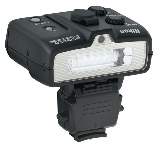 Nikon SB-R200 Speedlight