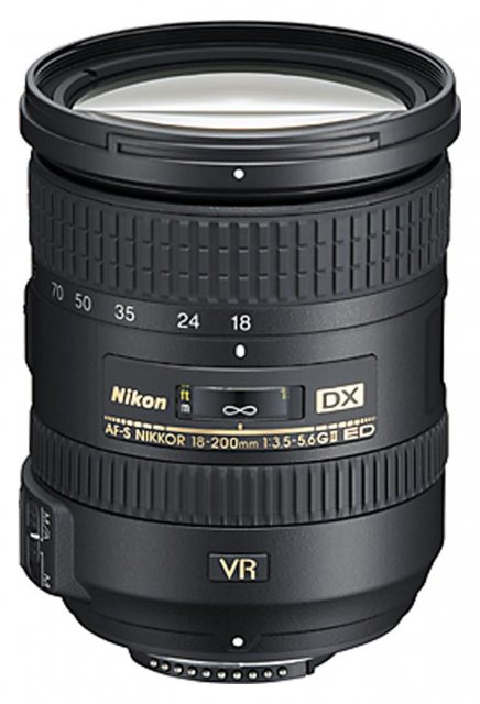 Nikon AF-S DX 18-200mm f3.5-5.6 G IF-ED VRII lens