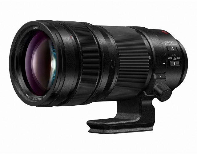 Panasonic Lumix S Pro 70-200mm f2.8 lens