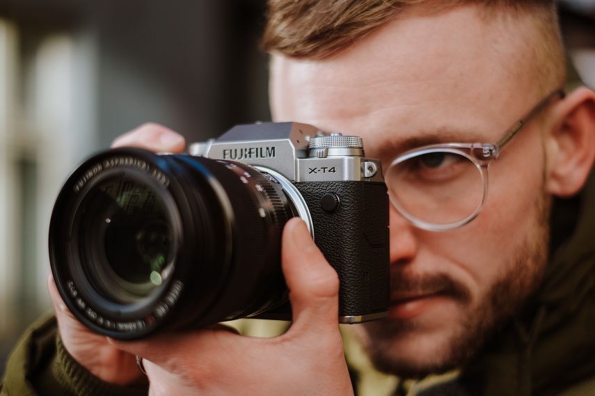 man focusing FUJIFILM X-T4