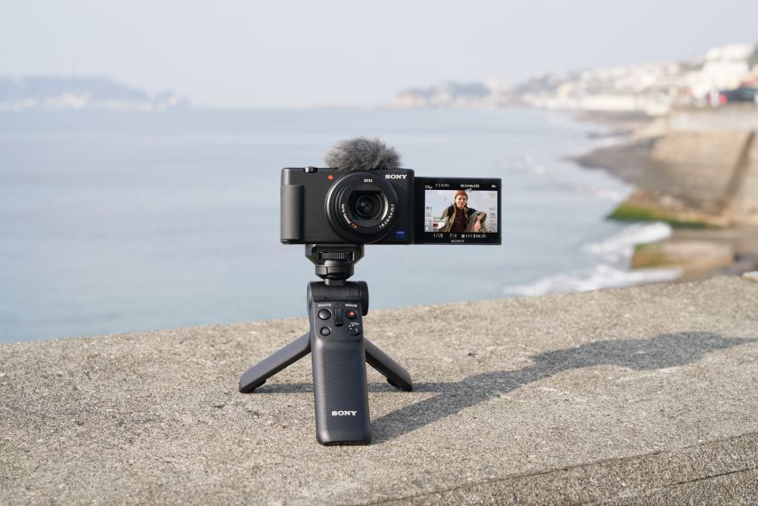 Vlog Camera with tripod